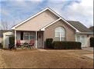 106 Hackamore Ln, Warner Robins, GA 31088