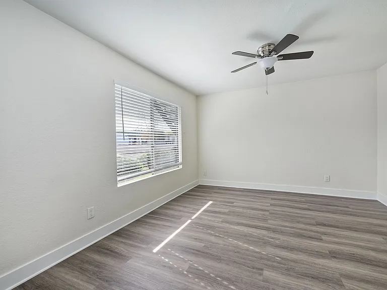 552 Van Houten Ave #A — Photo 16