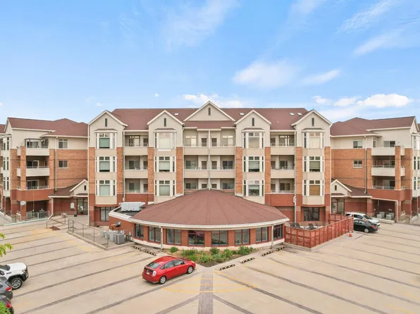 301 Harbour Town Dr APT 332, Madison, WI 53717