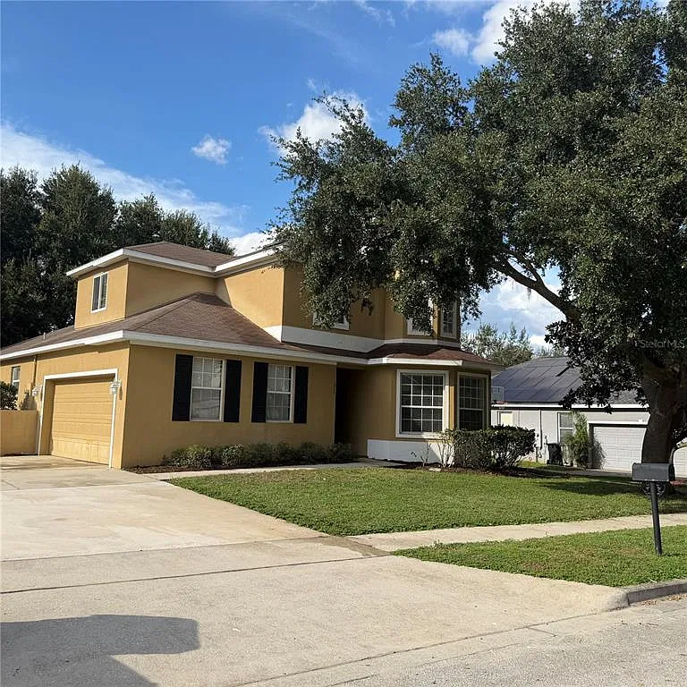 4 bed, 2.5 bath, 2267 sqft, $2,749 — Photo 3