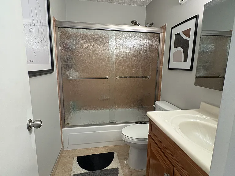 25-40 Shore Blvd #8T — Photo 12
