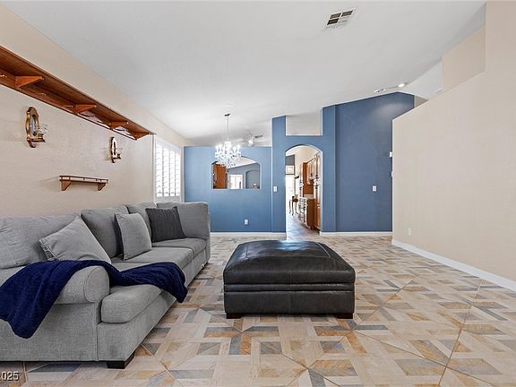 3rd image of 6501 Grand Oaks Dr