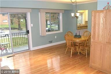 3rd image of 10661 Weymouth St APT 104