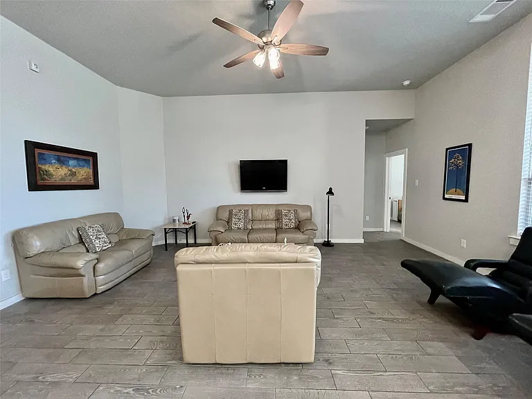 4334 Hemlock Grove Ln — Photo 19