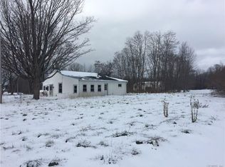 7157 Old State Rd, Bergen, NY 14416