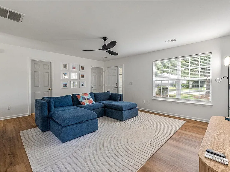 1344 Palm Cove Dr — Photo 6