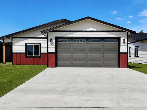 141 15th Ave, Dodge City, KS 67801