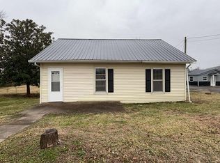 409 Mammoth Cave St, Cave City, KY 42127