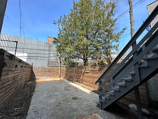 Rented by JB Mac Real Estate Inc. | media 5