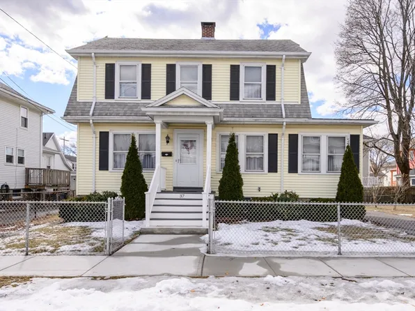 37 Thornton St, Quincy, MA 02170