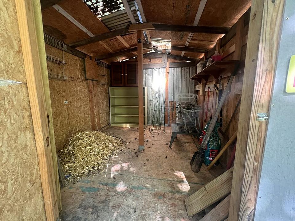 37th image of 105 H Warren Ln