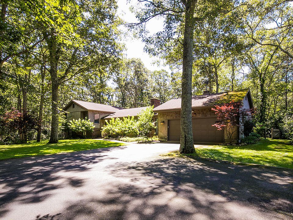 1st image of 162 Clover Hill Dr