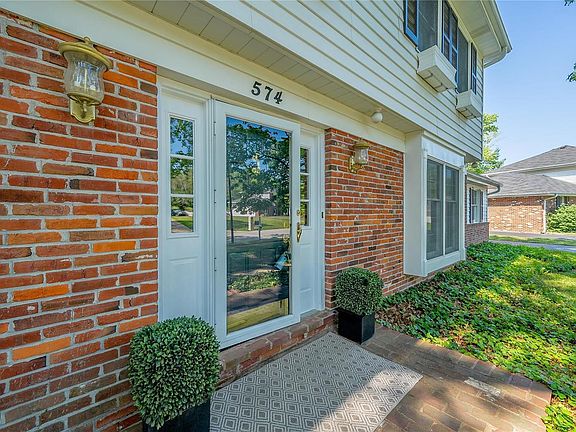 4th image of 574 Briarwyck Dr