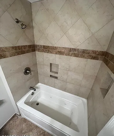 102 W Berkshire Rd — Photo 15