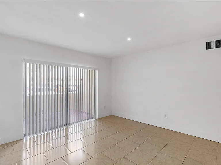 14013 SW 90th Ave #D107 — Photo 11