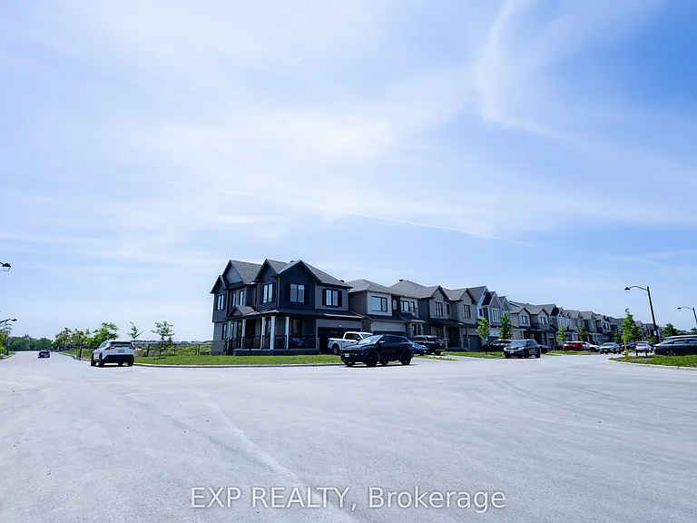 1038 Showman St — Photo 26