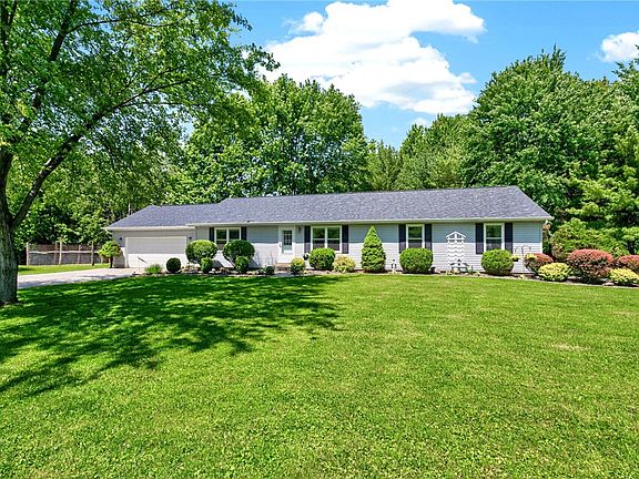 3rd image of 1342 Baldwin Rd