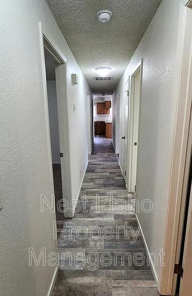 1377 E Wright St — Photo 7