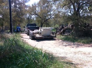 499 Longhollow Rd, Dale, TX 78616