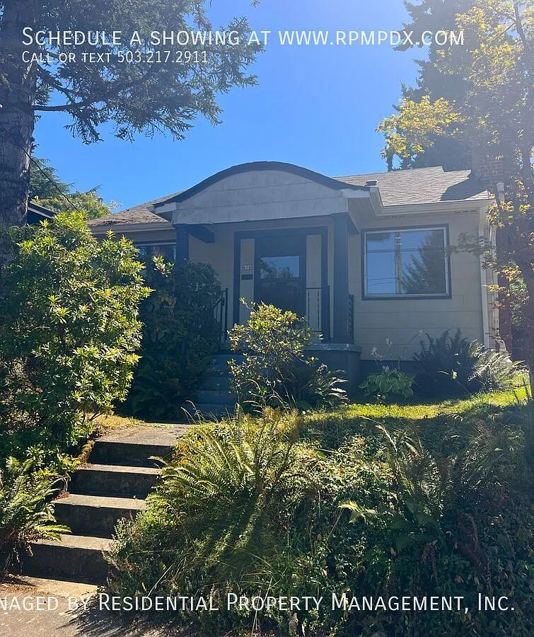 The Best of North Portland living in this delightful bungalow — Photo 1