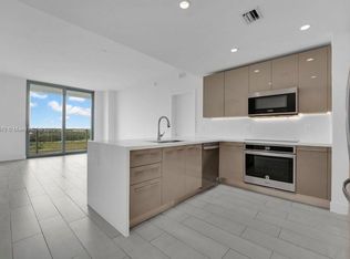 2000 Metropica Way #807, Fort Lauderdale, FL 33323