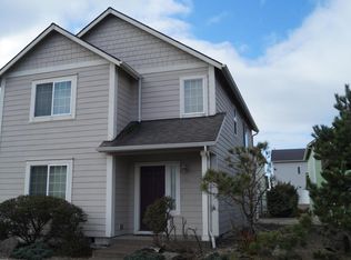 945 NW Spring St, Newport, OR 97365