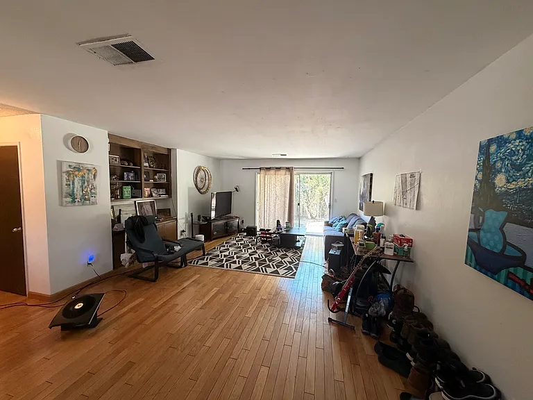 805 Arthur St — Photo 1