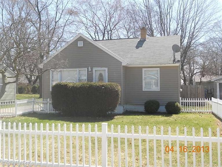 1st image of 2073 Cutler Ave