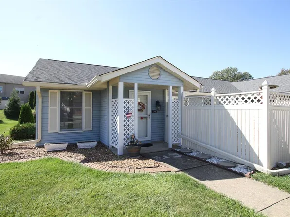 1349 Normandy Dr, Godfrey, IL 62035