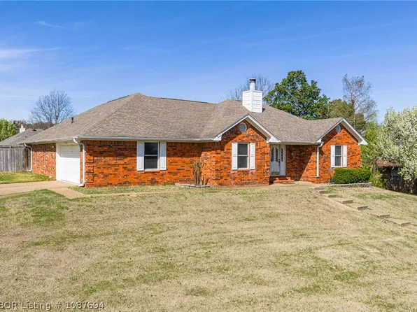 1701 Broken Hill Dr, Van Buren, AR 72956