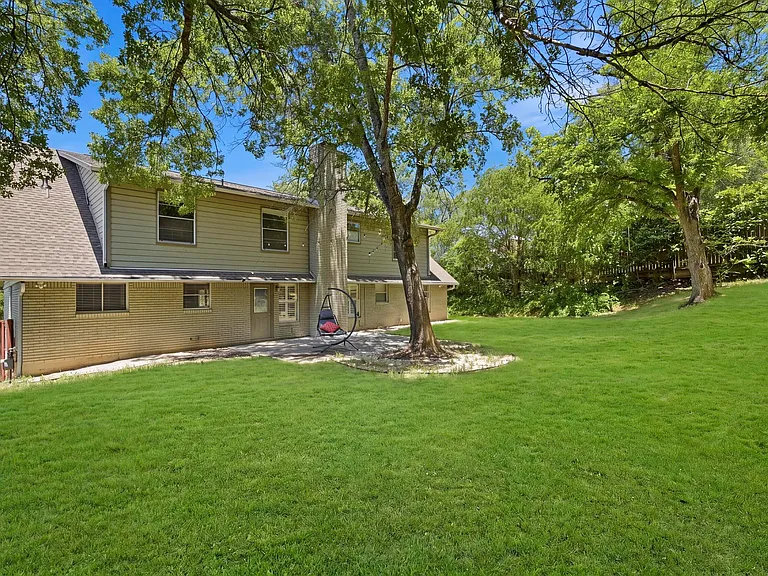3206 Albin Dr — Photo 30