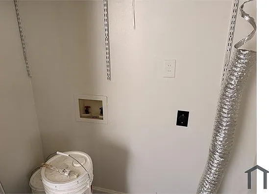 2460 N Rocheblave St — Photo 5