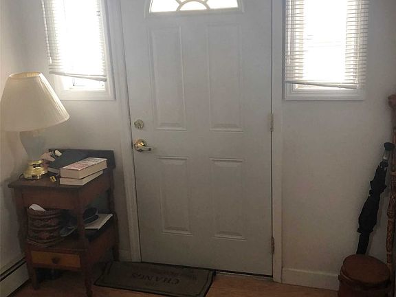 4th image of 61 Notre Dame Ave