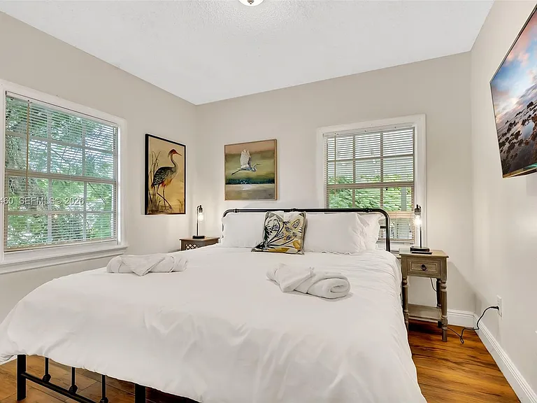 1826 NW South River Dr — Photo 32