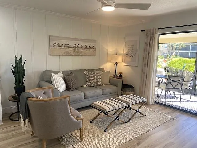 2 bed, 2.0 bath, 1002 sqft, $2,500 — Photo 4