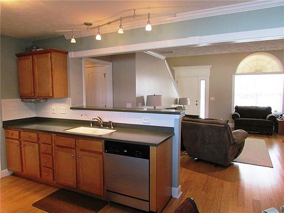 3rd image of 2728 Westhaven Dr