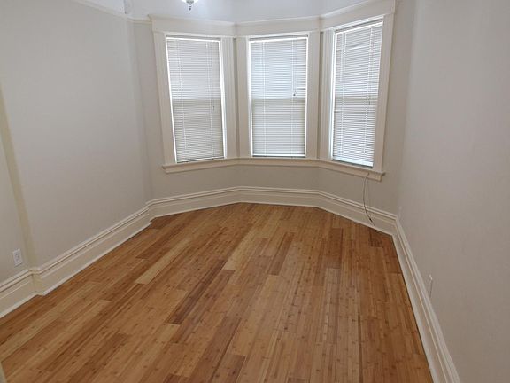 3rd image of 483 Linden St #10
