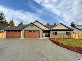 180 Royal Loop, Sequim, WA 98382