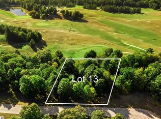 13 Heather Ridge Trl, Beulah, MI 49617