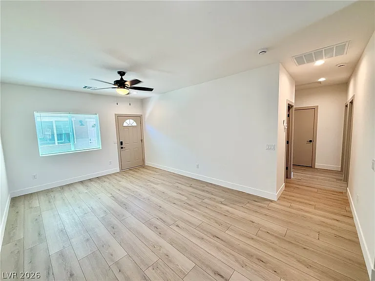 461 E Comstock St #1 — Photo 5