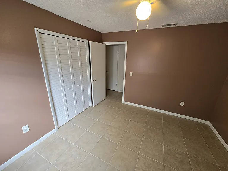 10615 Wyndcliff Dr — Photo 5