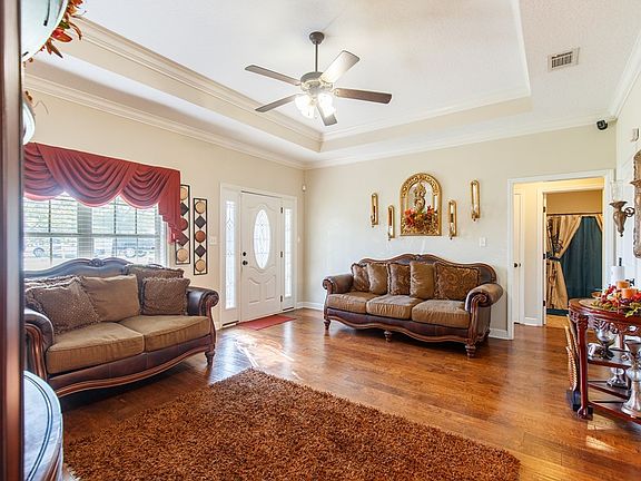 3rd image of 4024 Emerson Way