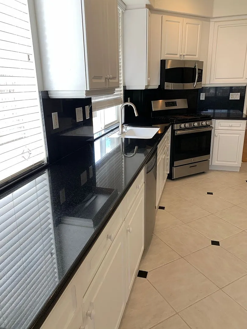 This beautiful 3bd/loft home is now available!! — Photo 3