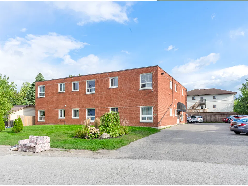 139 Queen St #6