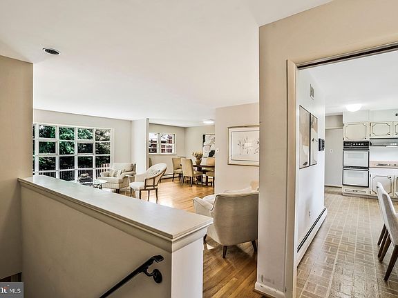 5th image of 1425 Knox Pl