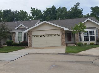 904 Palmer Ct, Lake Saint Louis, MO