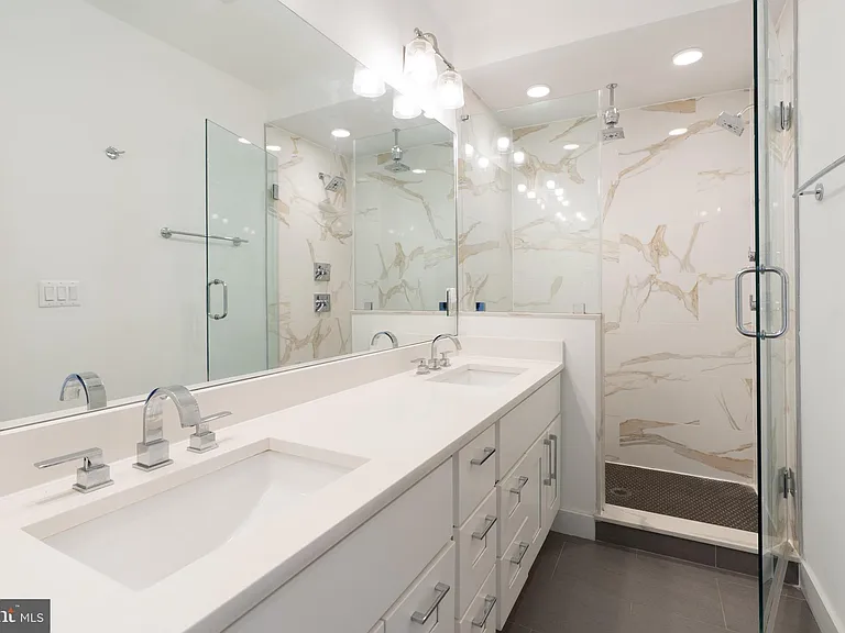 811 Upshur St NW #Penthouse 10 — Photo 25