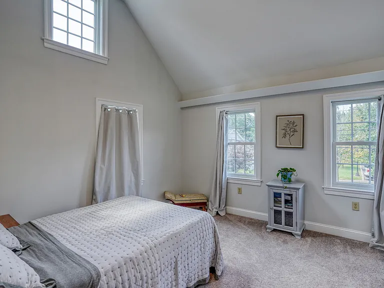 103 S College Ave — Photo 11