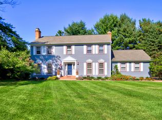 9200 Vernon Dr, Great Falls, VA 22066