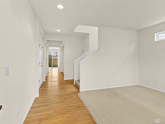 3rd image of 3940 61st Ave E